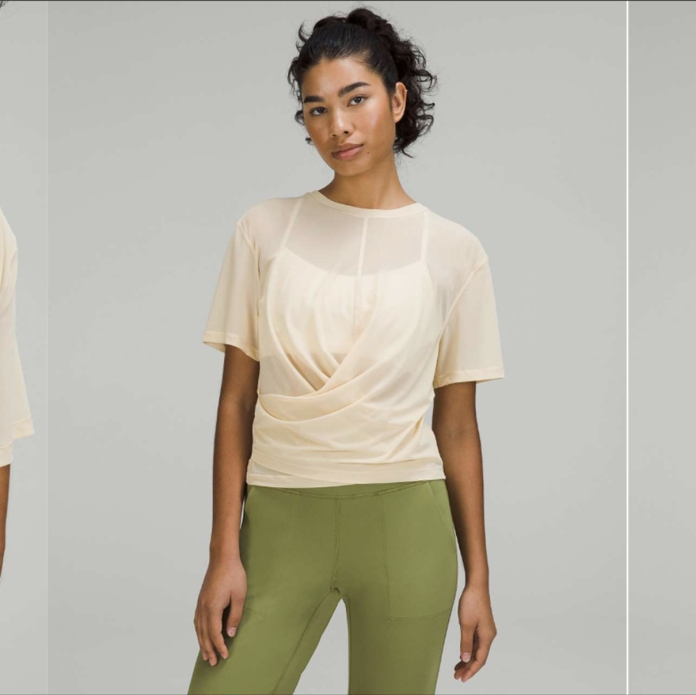 Lululemon Lightweight Mesh Reversible Yoga T-Shirt